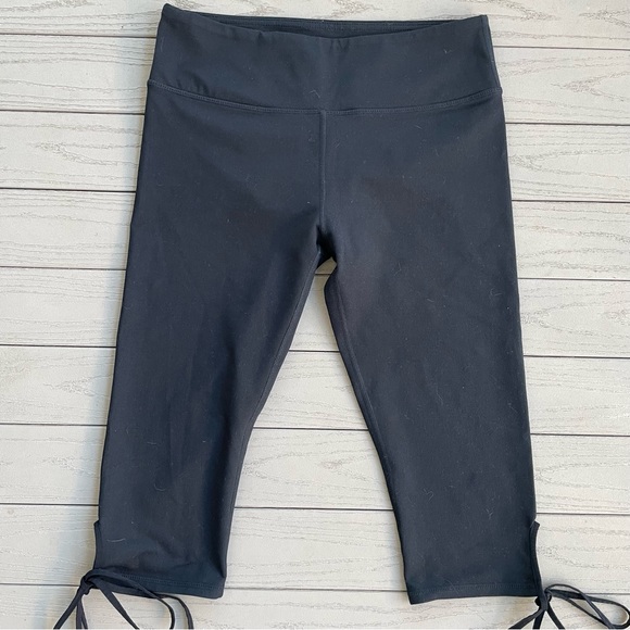 Fabletics Gardenia Lace-Up Crop Leggings Black Athletic S - Picture 2 of 6
